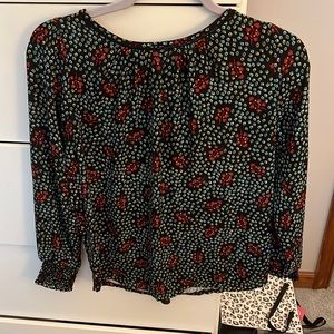Black patterned top
